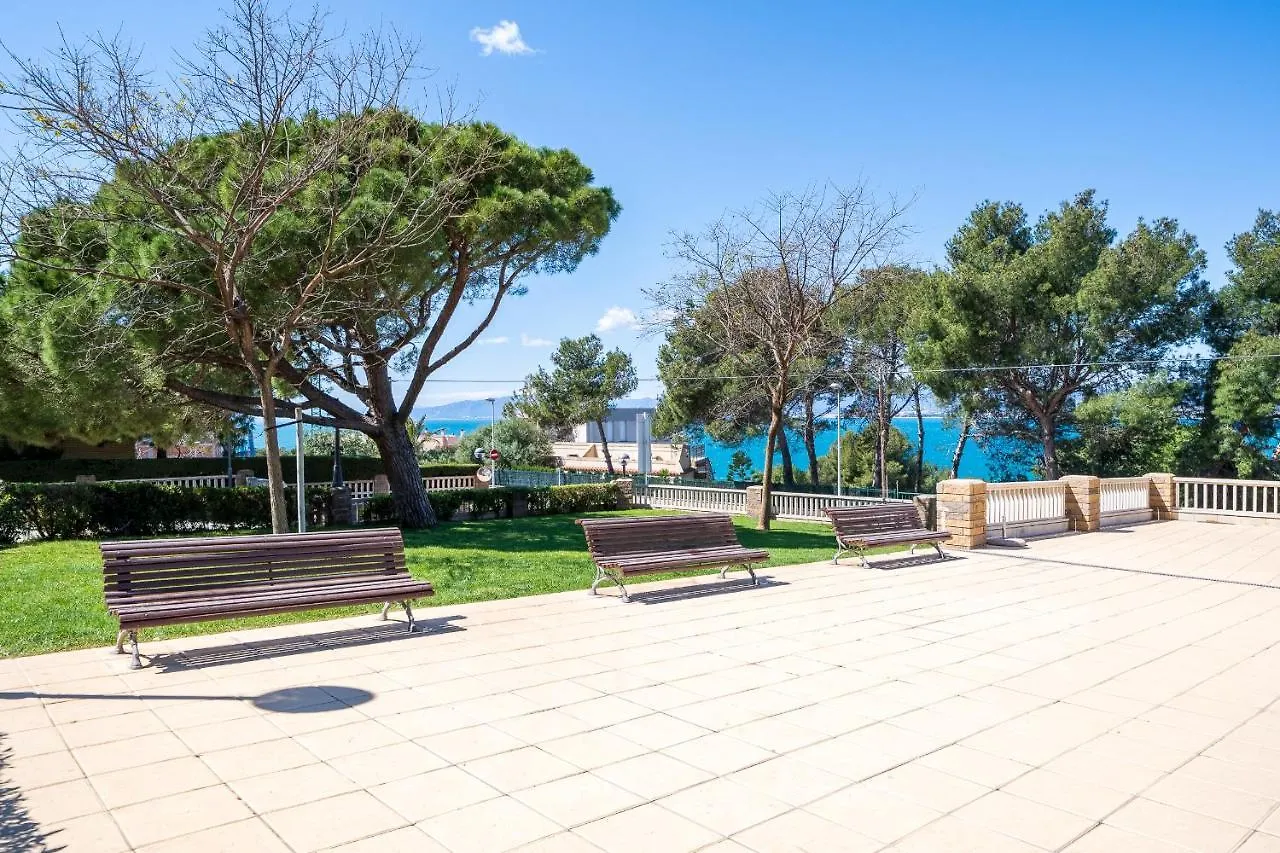 Hauzify I Apartament Punta Del Cavall 살루